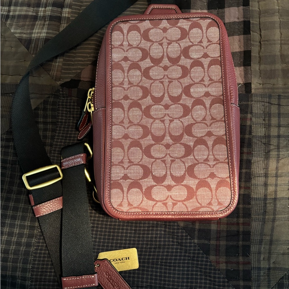 Coach Men’s Monogram Sling Bag in Dusty Rose EXCELLENT!